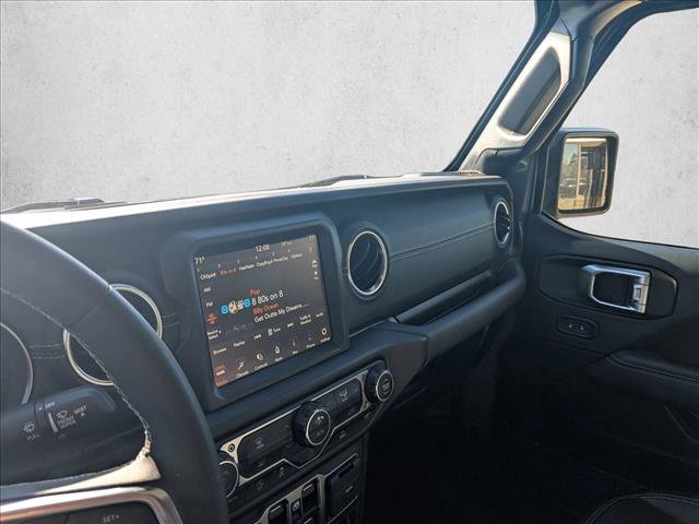 Used 2023 Jeep Gladiator Overland w/ Popular Equipment Package image 12