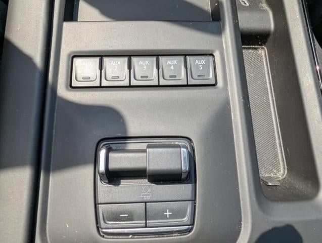Used 2025 GMC Sierra 2500 AT4X w/ AT4X AEV Edition AWD/4WD image 35