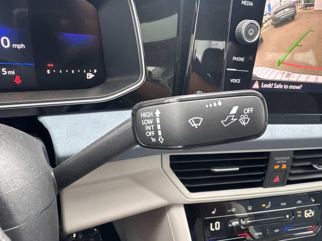 New 2025 Volkswagen Jetta SE FWD image 22