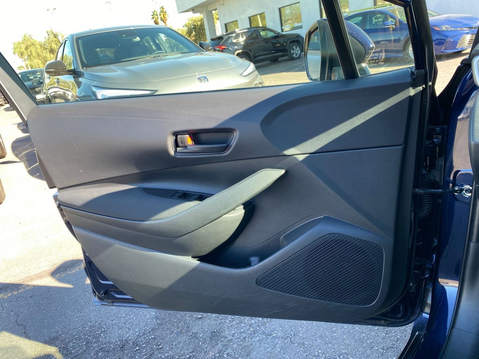 Used 2025 Toyota Corolla LE image 20