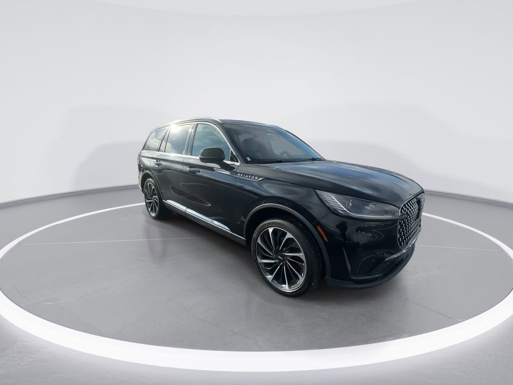 Used 2025 Lincoln Aviator Reserve image 2