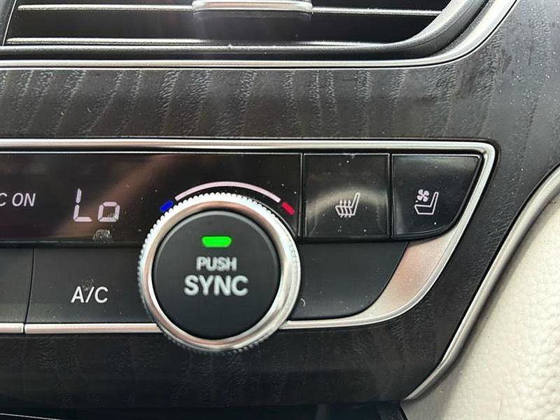 Used 2021 Honda Accord Touring image 26