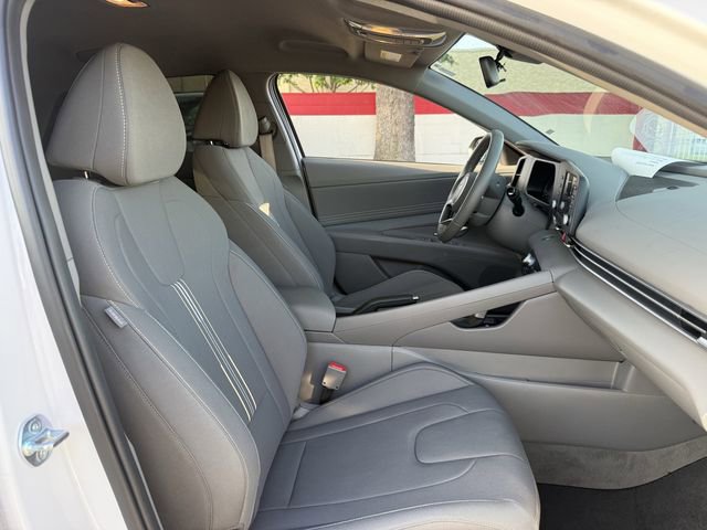 Used 2025 Hyundai Elantra Sport image 26