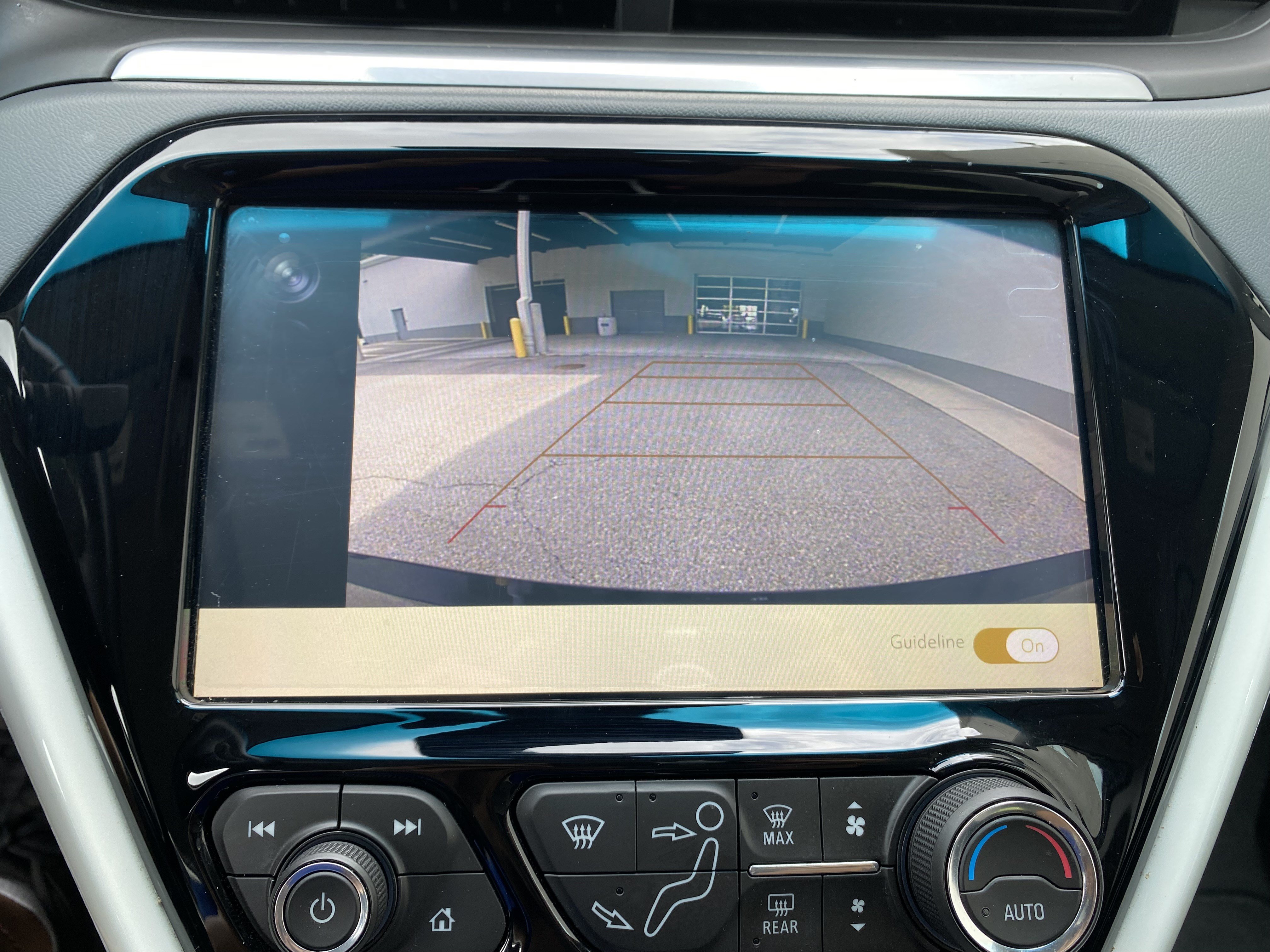 Used 2020 Chevrolet Bolt LT FWD image 27