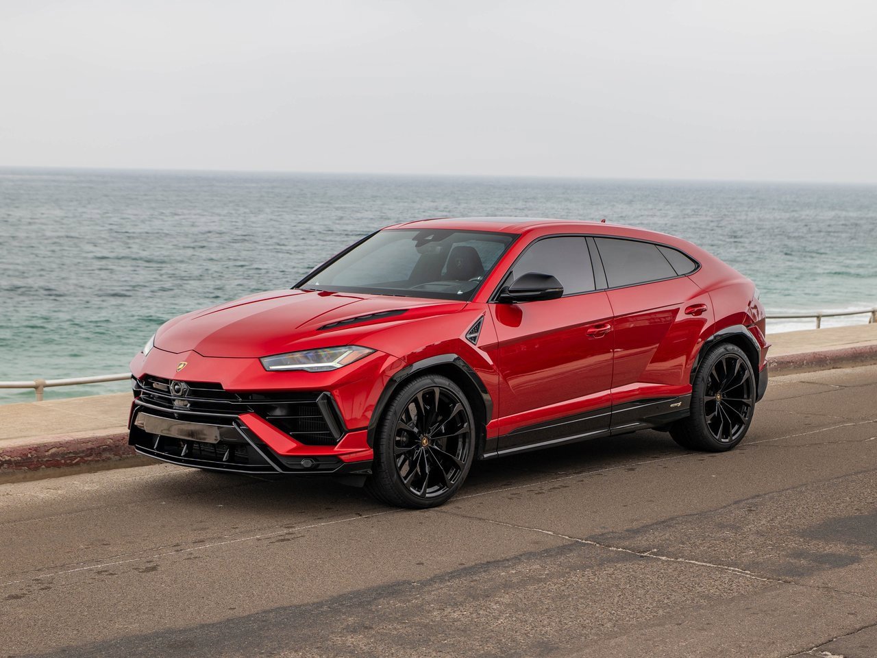 Used 2024 Lamborghini Urus S image 1