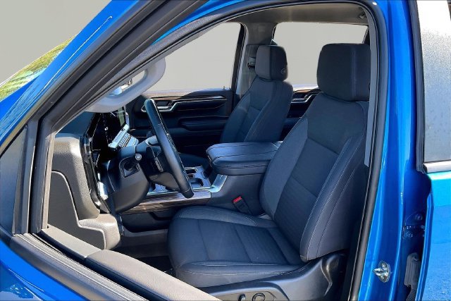 Used 2023 Chevrolet Silverado 1500 LT Trail Boss w/ Convenience Package II AWD/4WD image 15