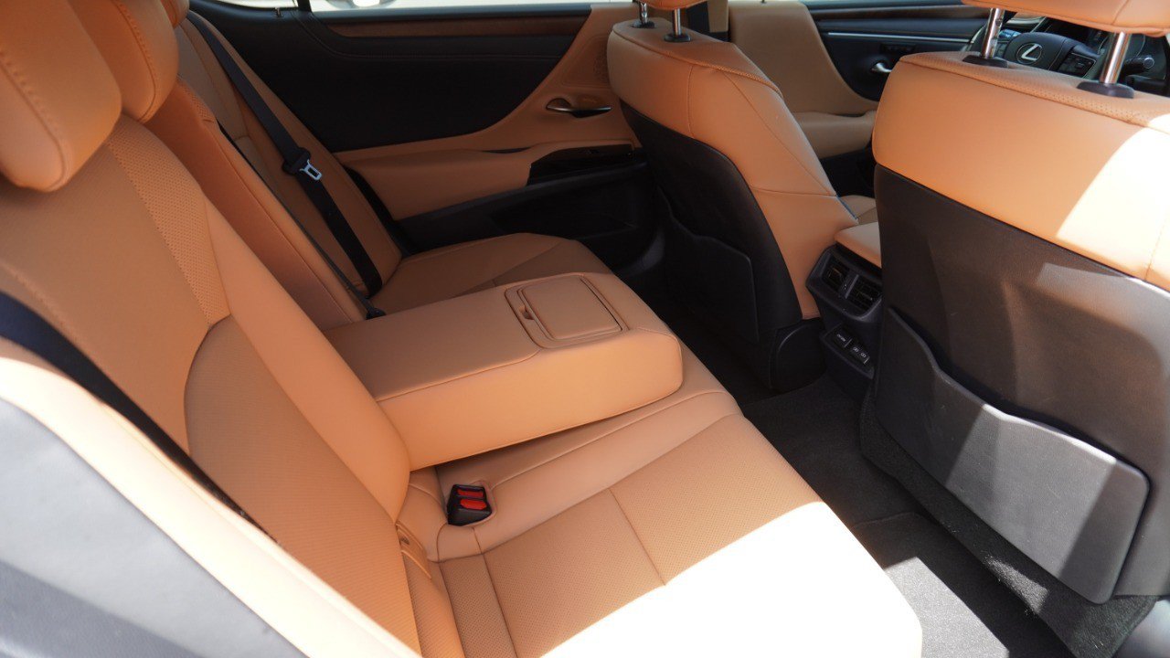 Certified 2025 Lexus ES 350 w/ Premium Package FWD image 12