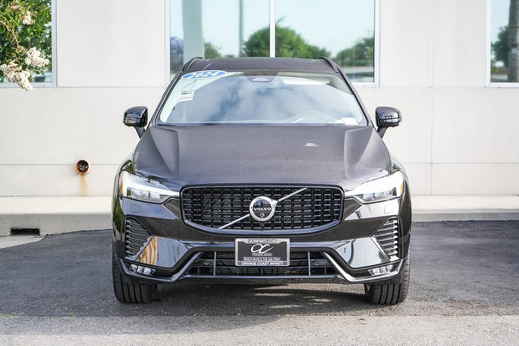 Used 2024 Volvo XC60 B5 Plus w/ Protection Package Premier AWD/4WD image 2