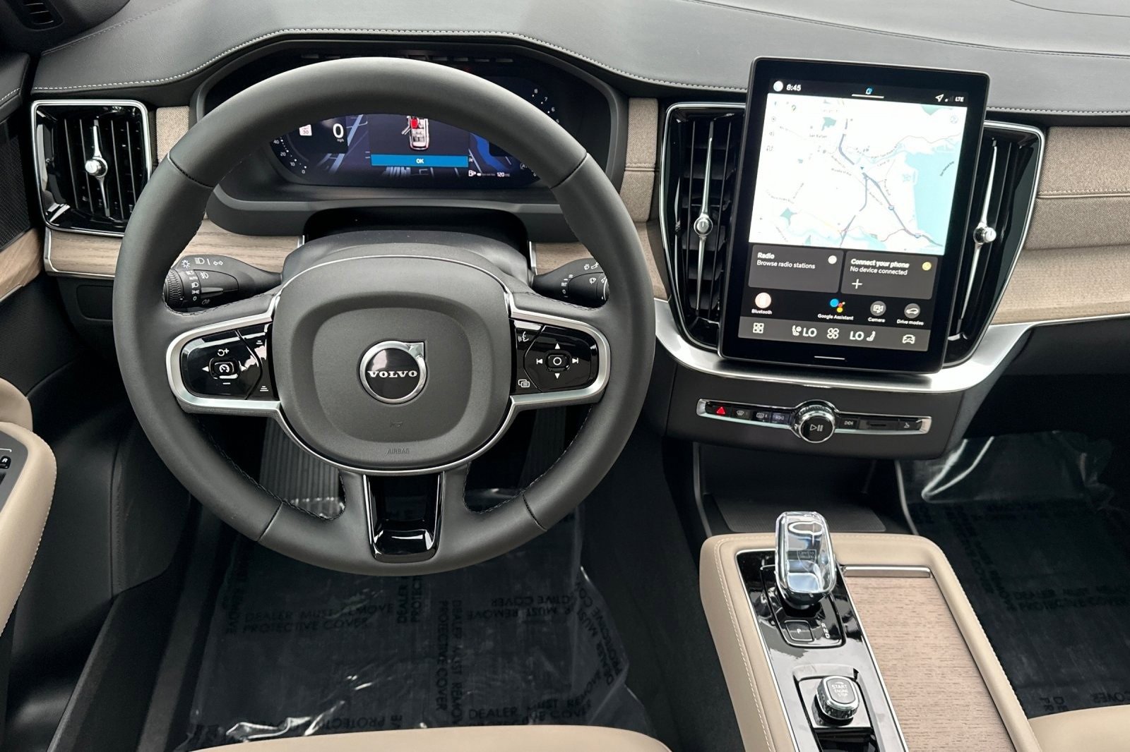 New 2026 Volvo XC90 B6 Plus w/ Protection Package Premier image 16