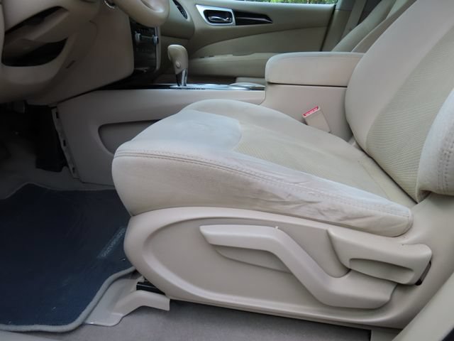 Used 2014 Nissan Pathfinder S FWD image 16