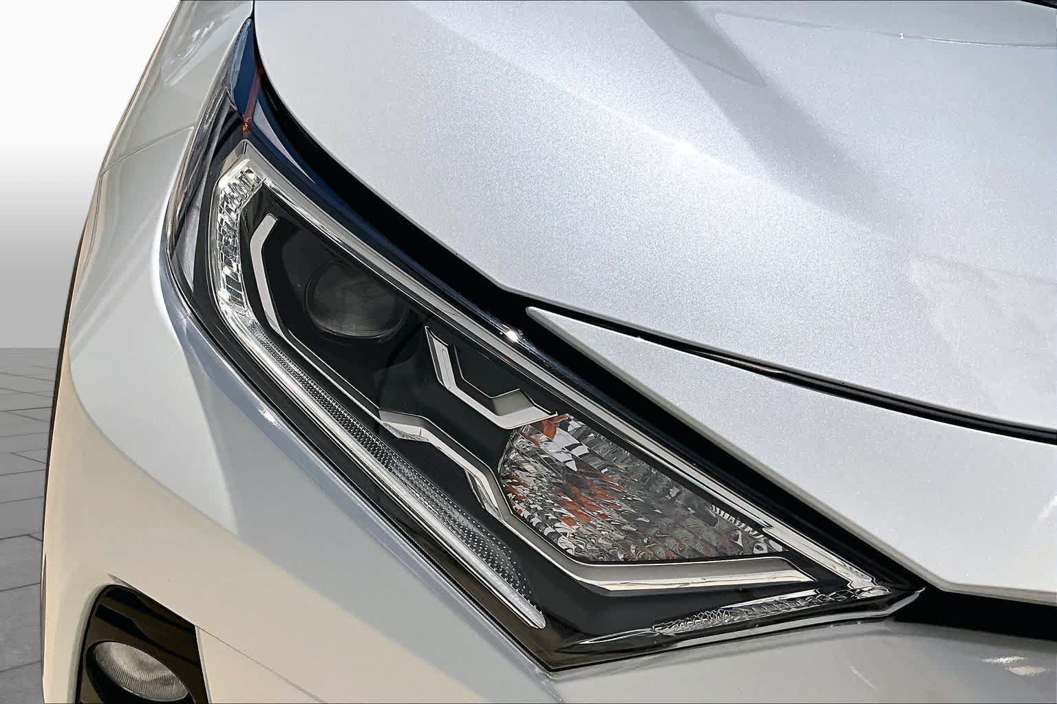 Used 2020 Toyota RAV4 XSE AWD/4WD image 28