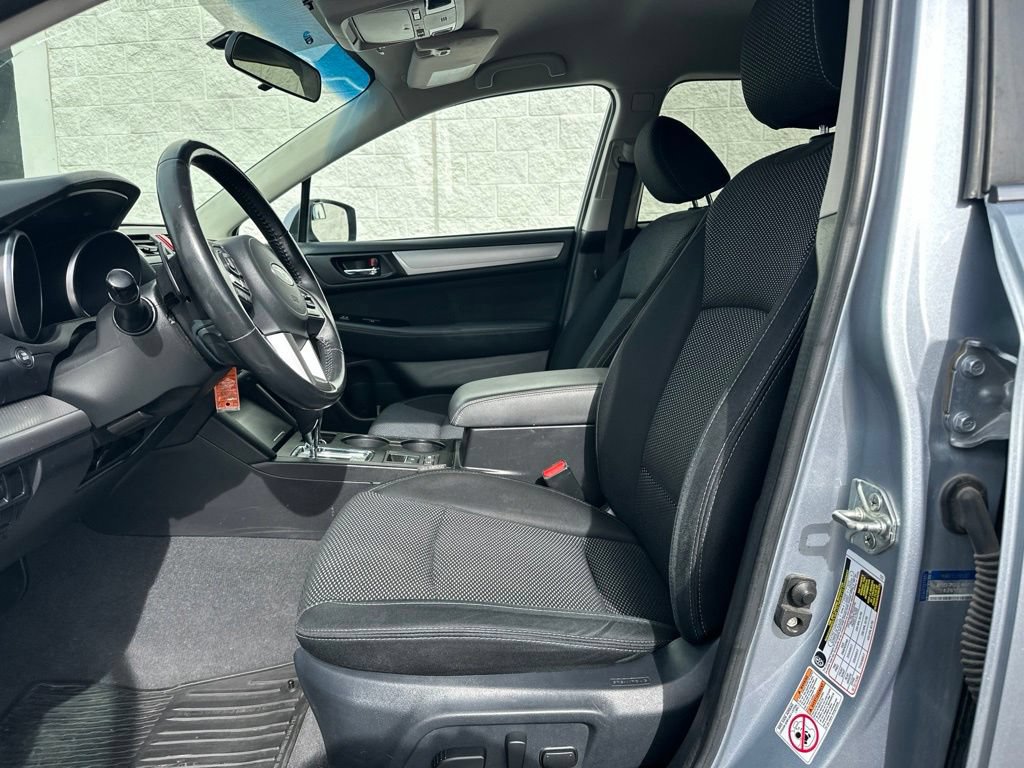 Used 2017 Subaru Outback 2.5i Premium AWD/4WD image 9
