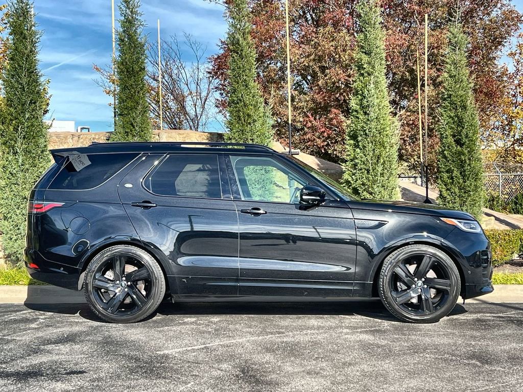 Certified 2024 Land Rover Discovery Dynamic SE image 6