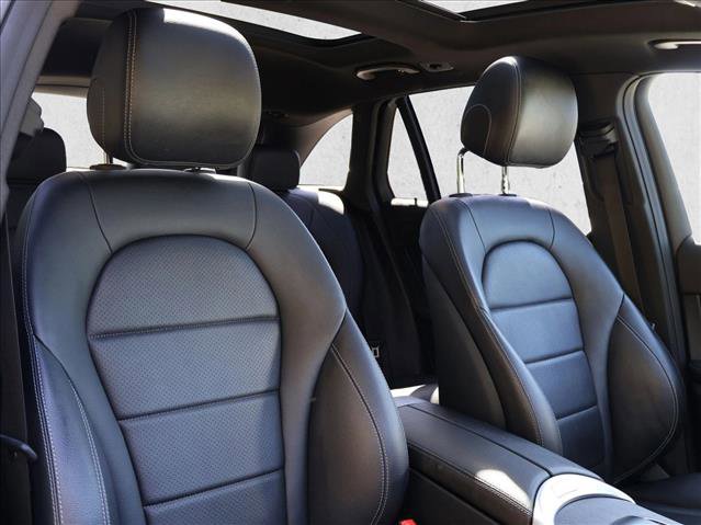 Used 2022 Mercedes-Benz GLC 300 4MATIC image 30