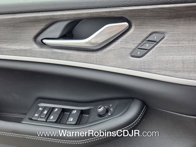 New 2026 Jeep Grand Cherokee L Limited RWD image 30