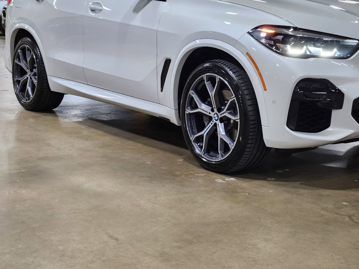 Used 2023 BMW X5 sDrive40i w/ M Sport Package image 16