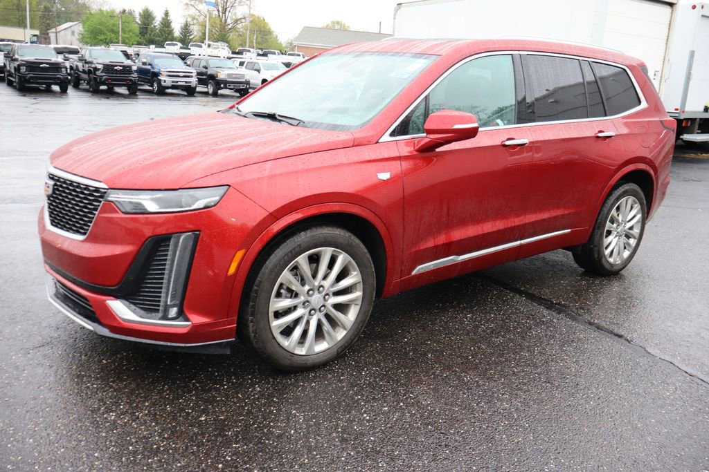 Used 2023 Cadillac XT6 Premium Luxury AWD/4WD image 2