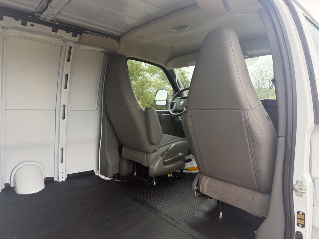 Used 2025 Chevrolet Express 2500 w/ Driver Convenience Package RWD image 14
