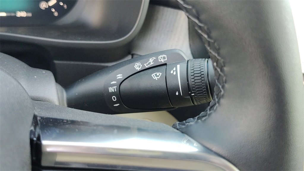 New 2026 Volvo XC40 B5 Ultra w/ Climate Package image 15