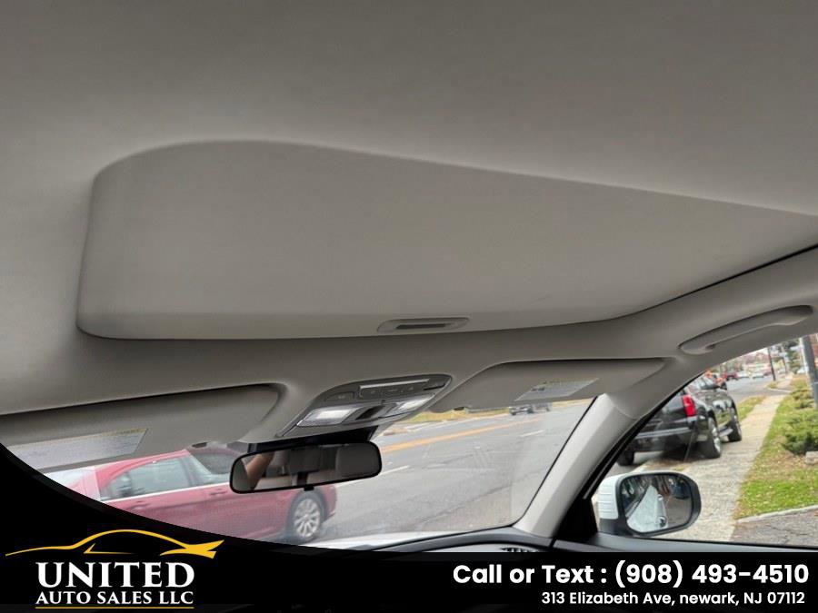 Used 2020 Kia Telluride S w/ S 8 Passenger Seating Package FWD image 17