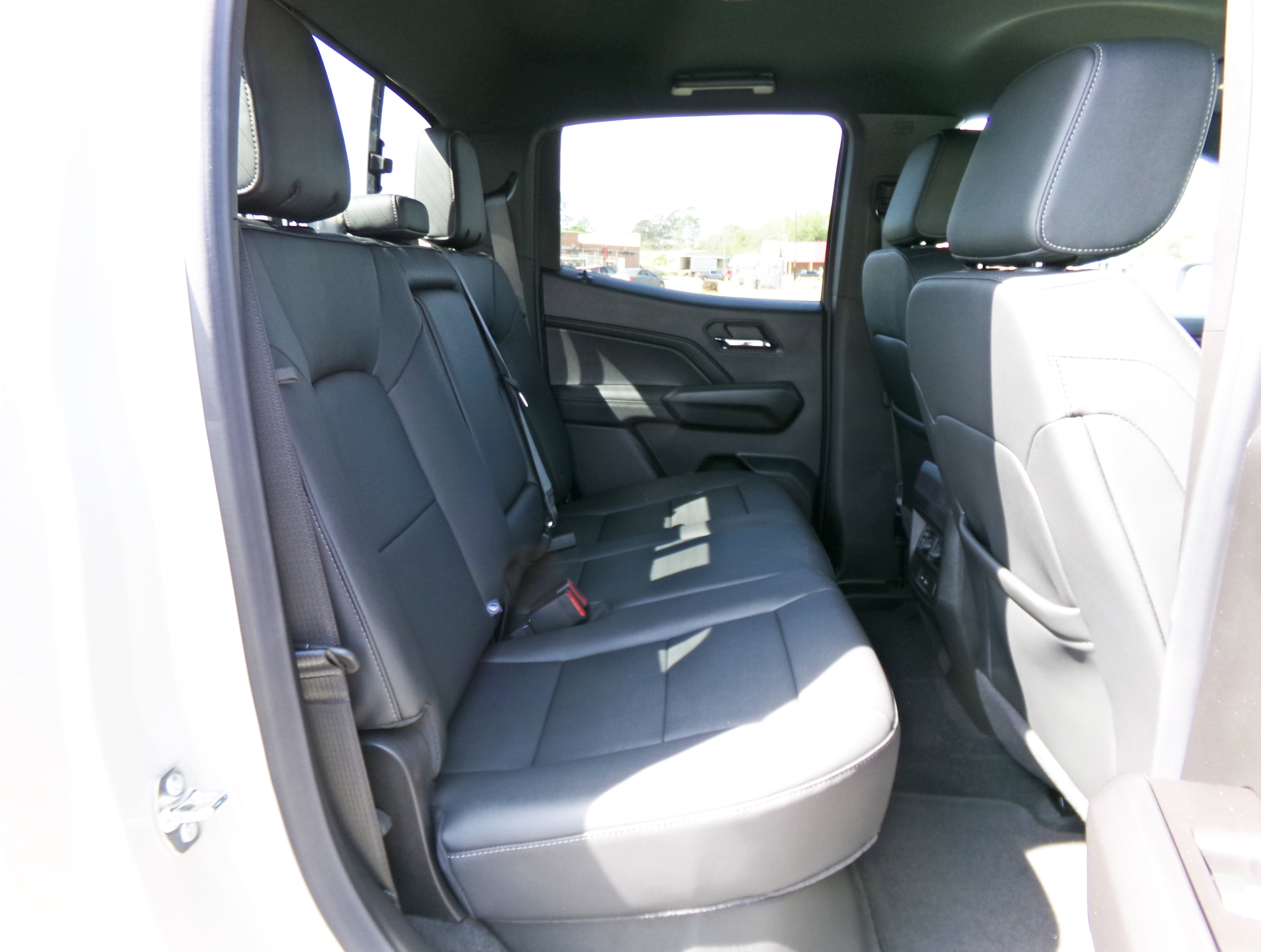 New 2026 GMC Canyon Elevation w/ Convenience Package image 15