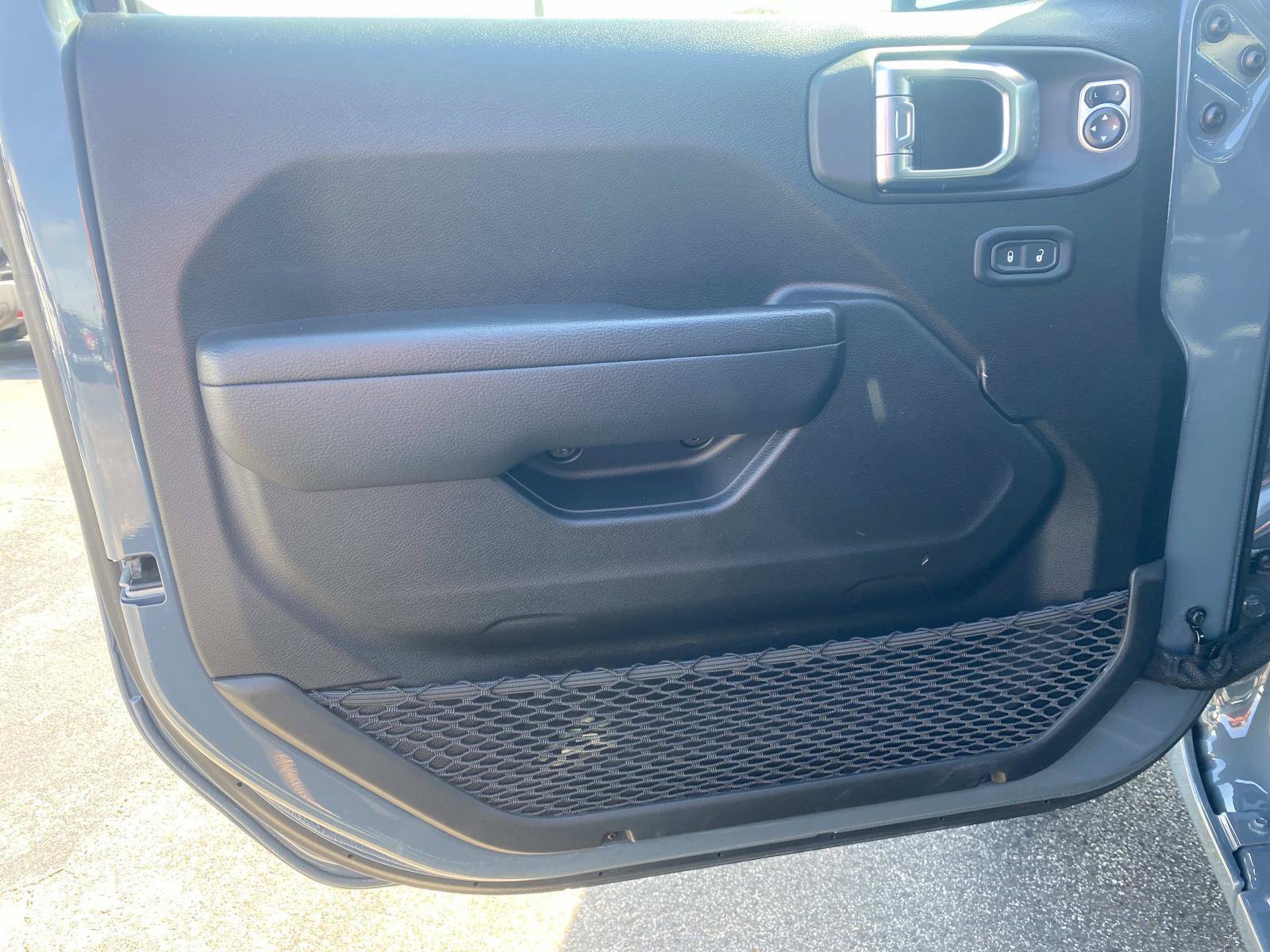 Used 2024 Jeep Wrangler Unlimited Sport AWD/4WD image 19