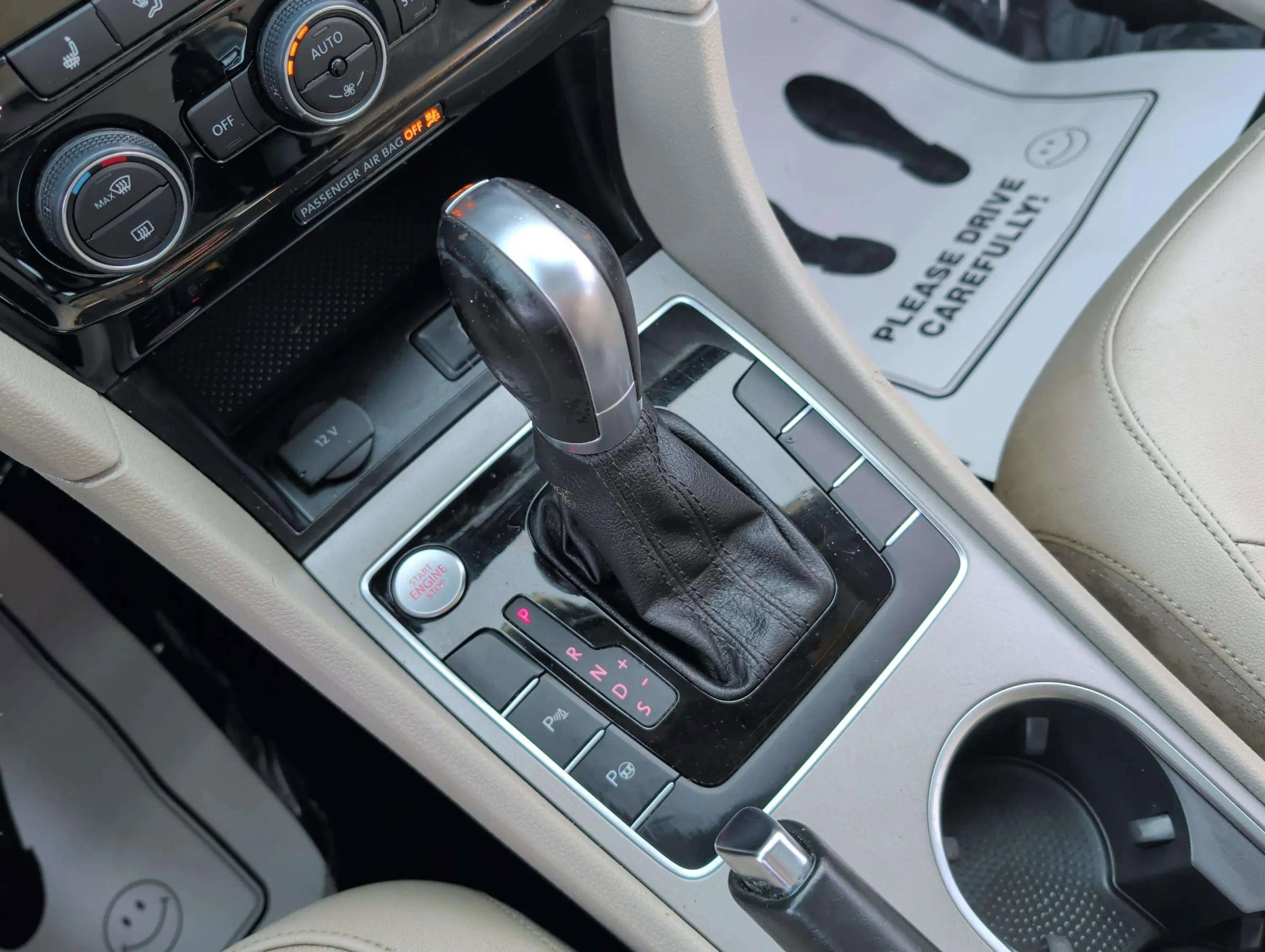 Used 2020 Volkswagen Passat 2.0T SEL image 36