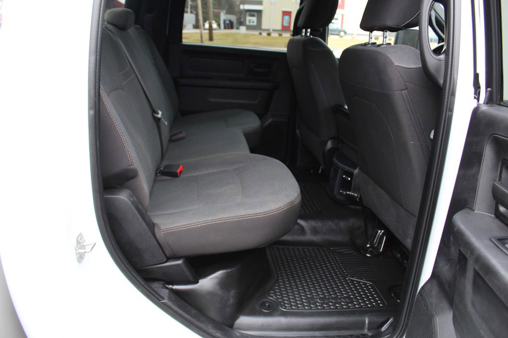 Used 2024 RAM 3500 Tradesman w/ Chrome Appearance Group image 27