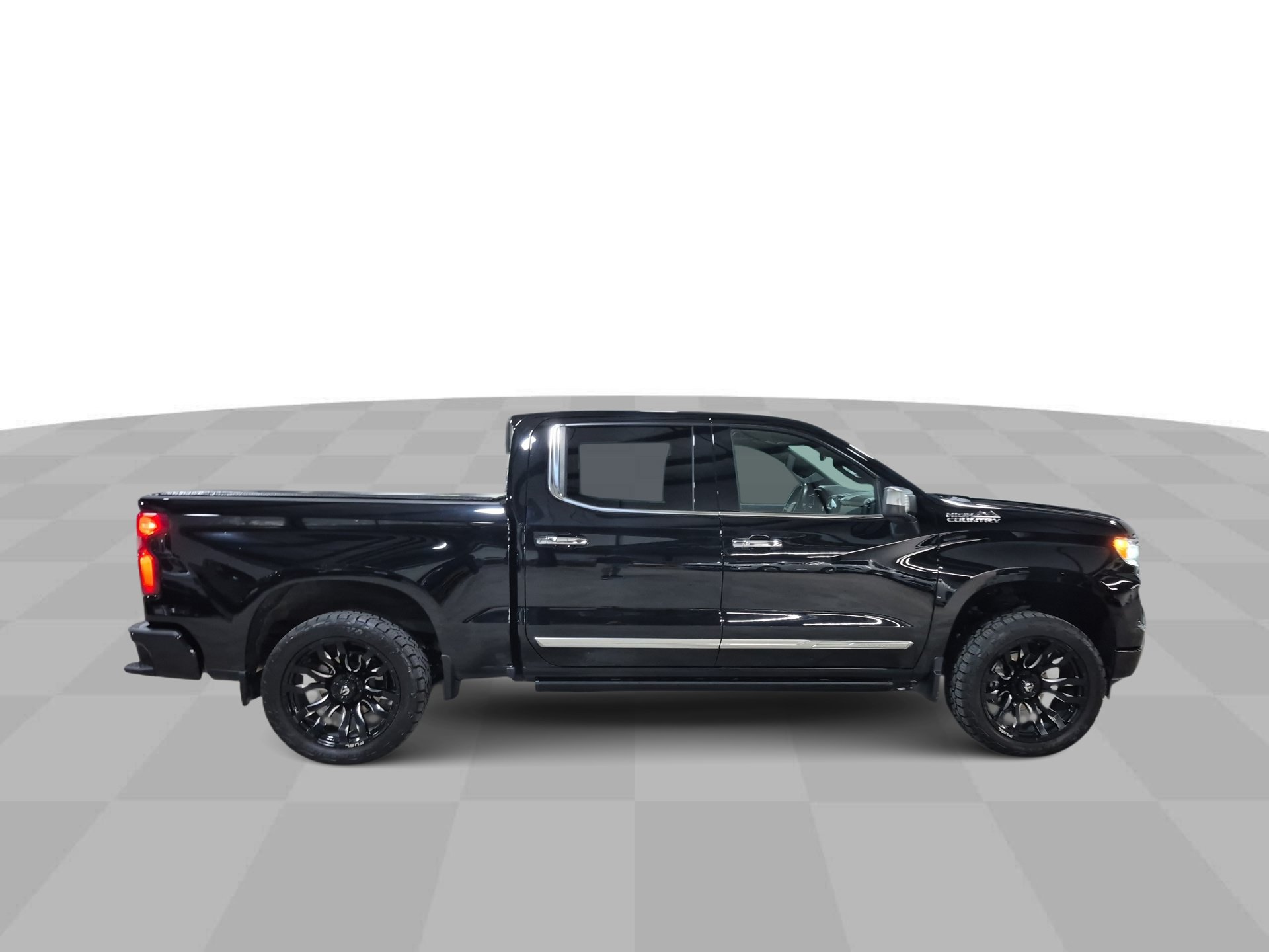 Used 2024 Chevrolet Silverado 1500 High Country w/ High Country Premium Package AWD/4WD image 10