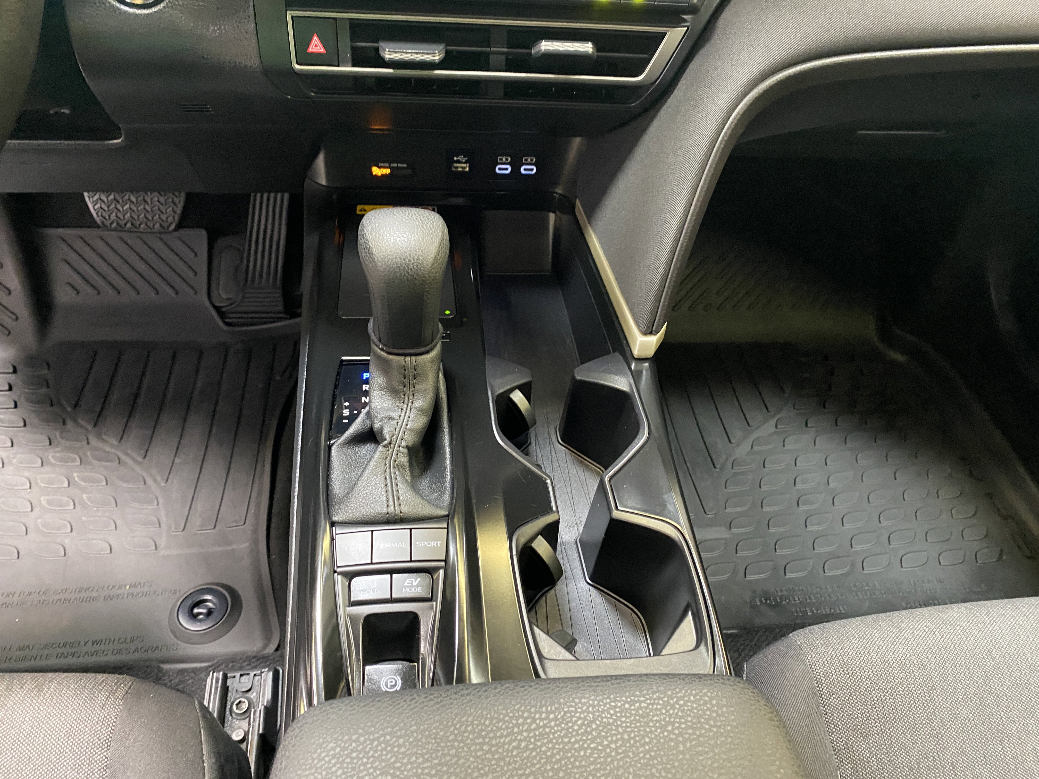 Used 2025 Toyota Camry LE image 40