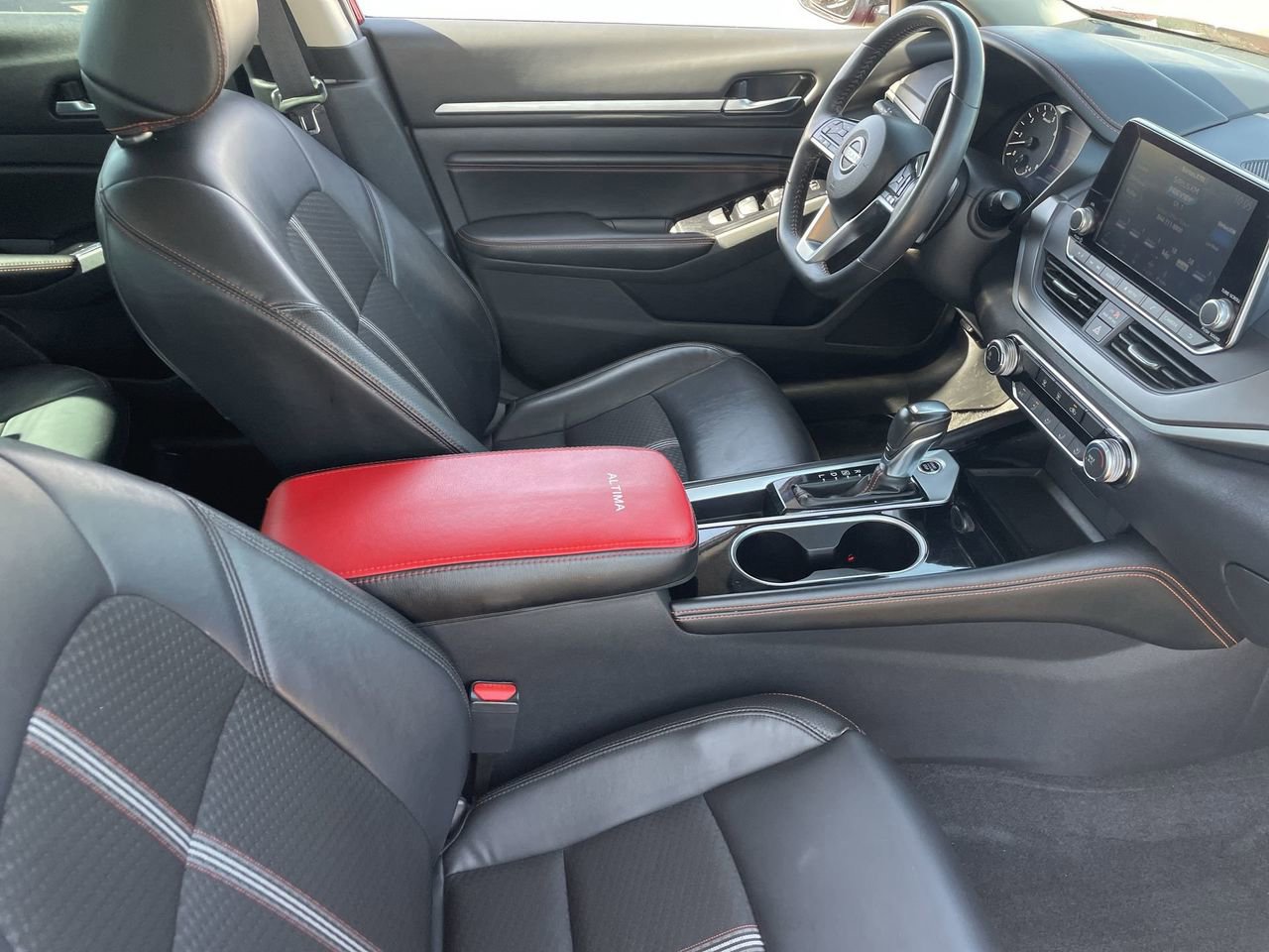 Used 2023 Nissan Altima 2.5 SR FWD image 11