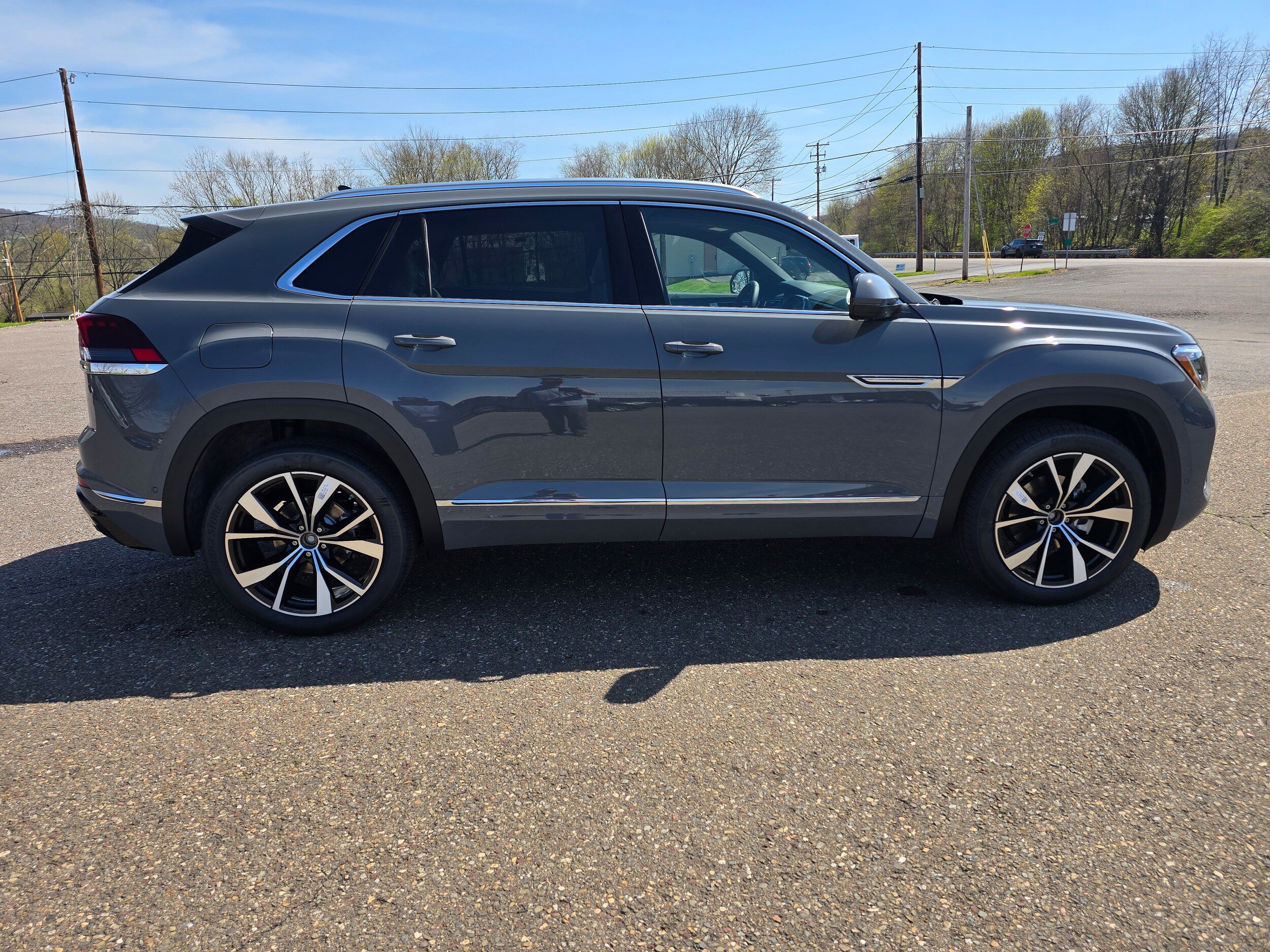 New 2026 Volkswagen Atlas Cross Sport SEL Premium R-Line image 8