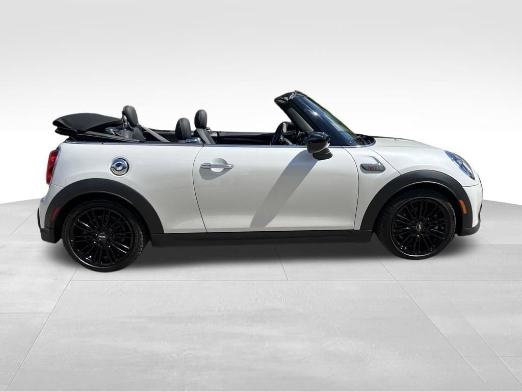 Used 2024 MINI Cooper S FWD image 3