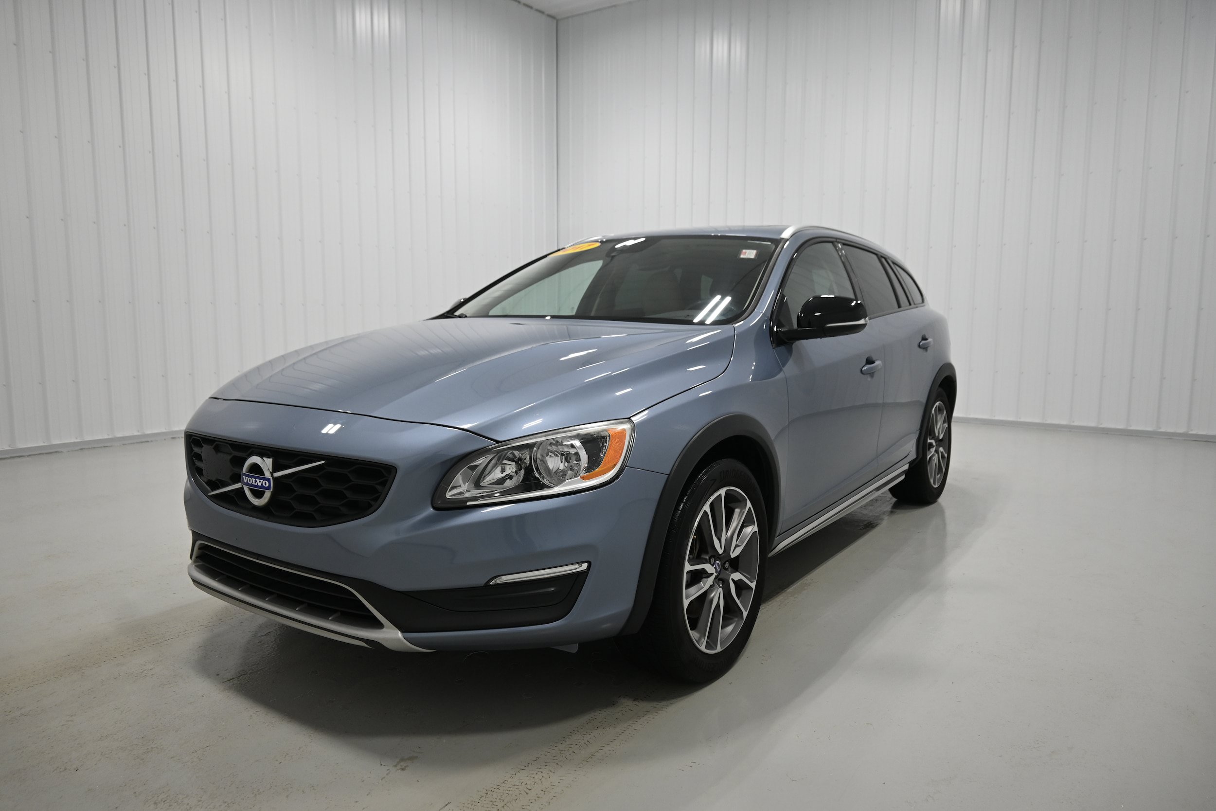 Used 2017 Volvo V60 T5 Cross Country w/ Climate Package AWD/4WD image 24