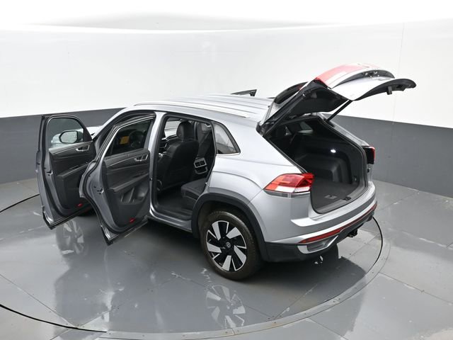 Used 2024 Volkswagen Atlas Cross Sport SE image 27