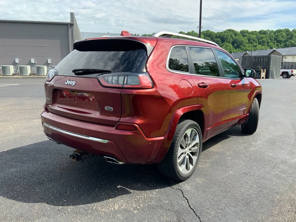 Used 2019 Jeep Cherokee Overland w/ Technology Group AWD/4WD image 14