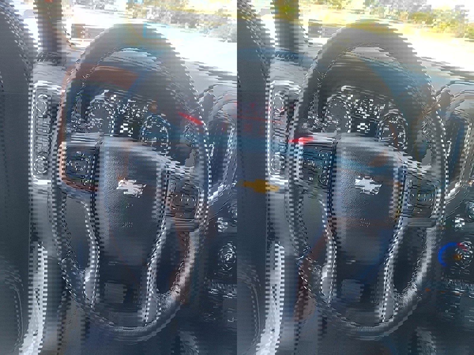 Used 2020 Chevrolet Silverado 1500 High Country w/ Technology Package image 25