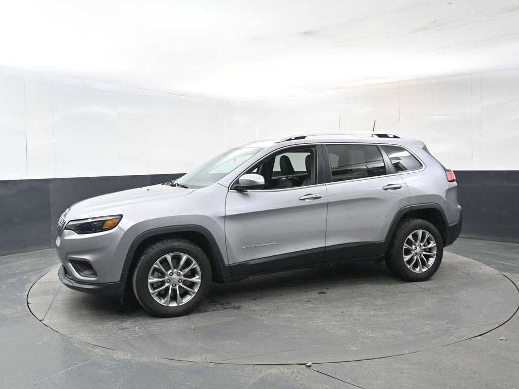 Used 2019 Jeep Cherokee Latitude Plus image 2