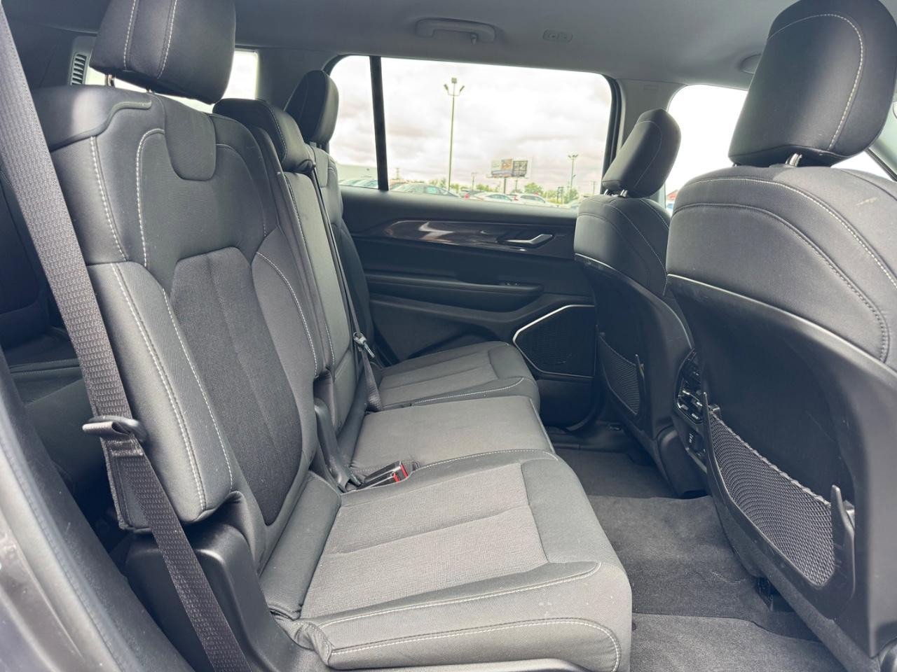 Used 2021 Jeep Grand Cherokee L Laredo w/ Luxury Tech Group I image 10