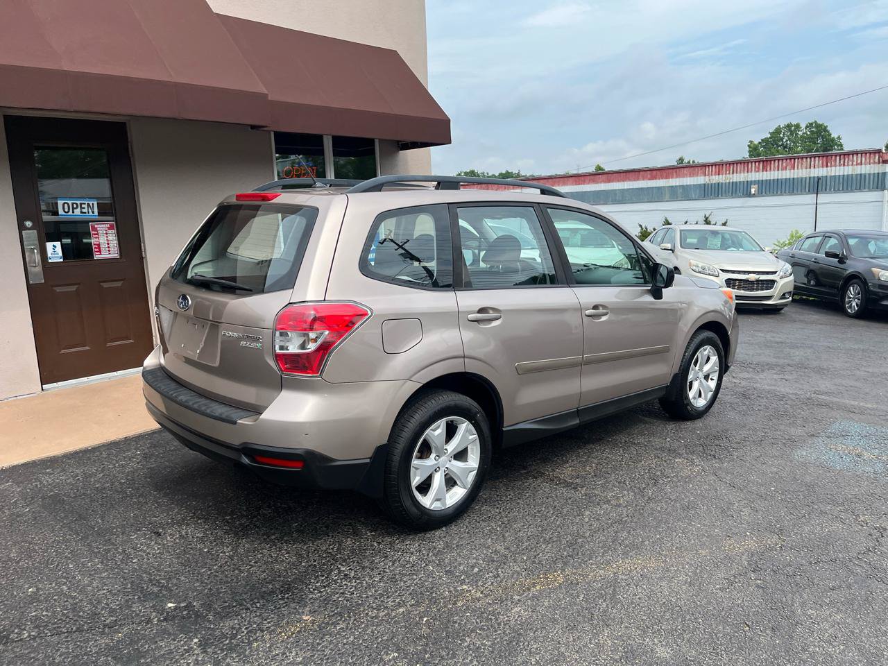 Used 2015 Subaru Forester 2.5i w/ Alloy Wheel Package AWD/4WD image 5
