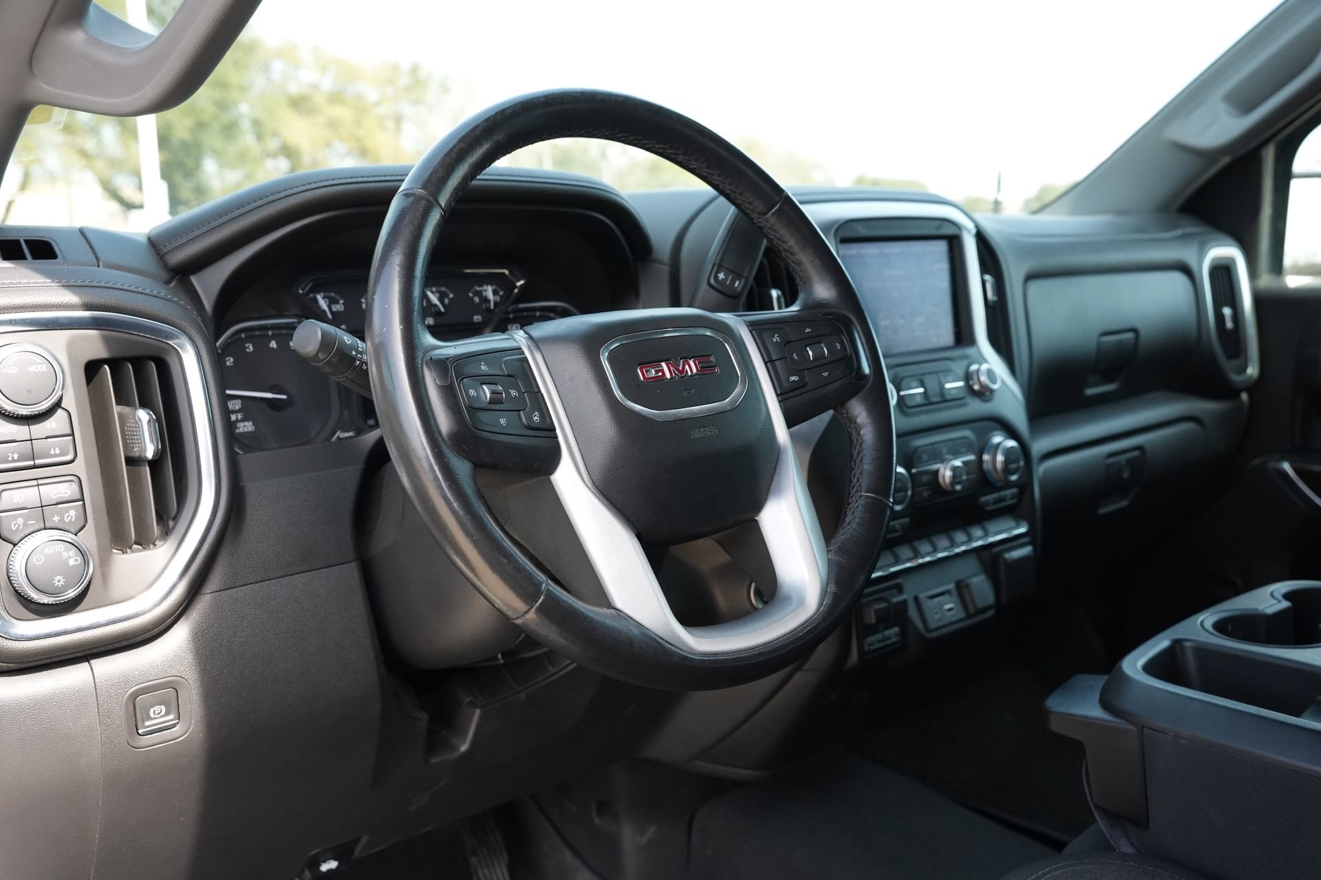 Used 2021 GMC Sierra 1500 SLE image 17
