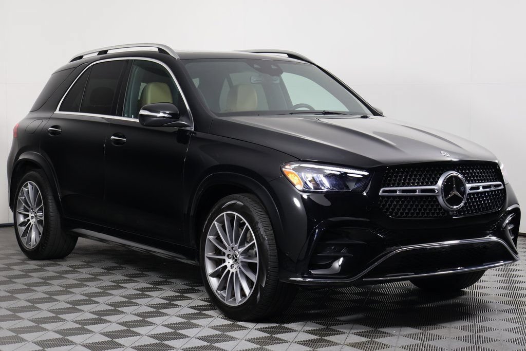 Used 2024 Mercedes-Benz GLE 450 4MATIC image 3