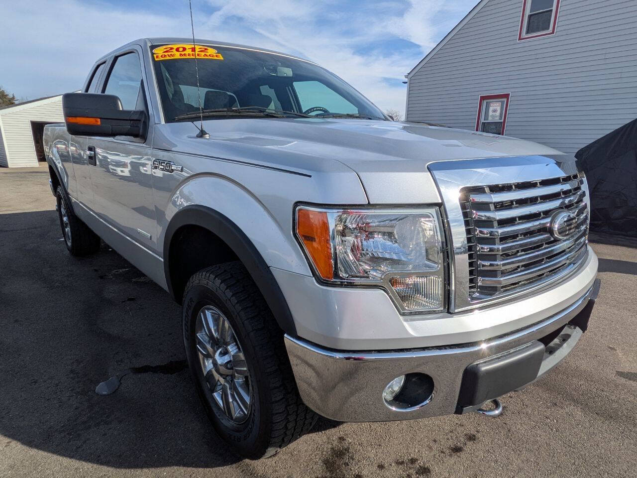 Used 2012 Ford F150 XLT w/ XLT Chrome Pkg AWD/4WD image 2