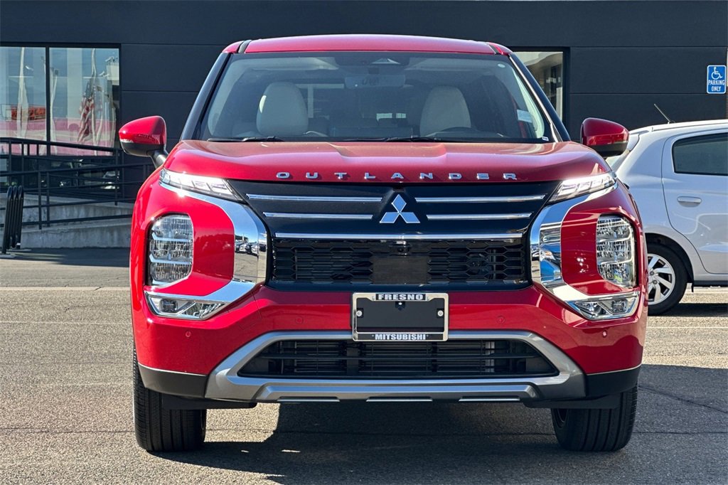New 2025 Mitsubishi Outlander SE image 10