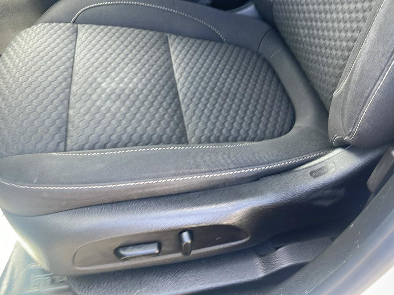Used 2019 GMC Acadia SLE AWD/4WD image 15