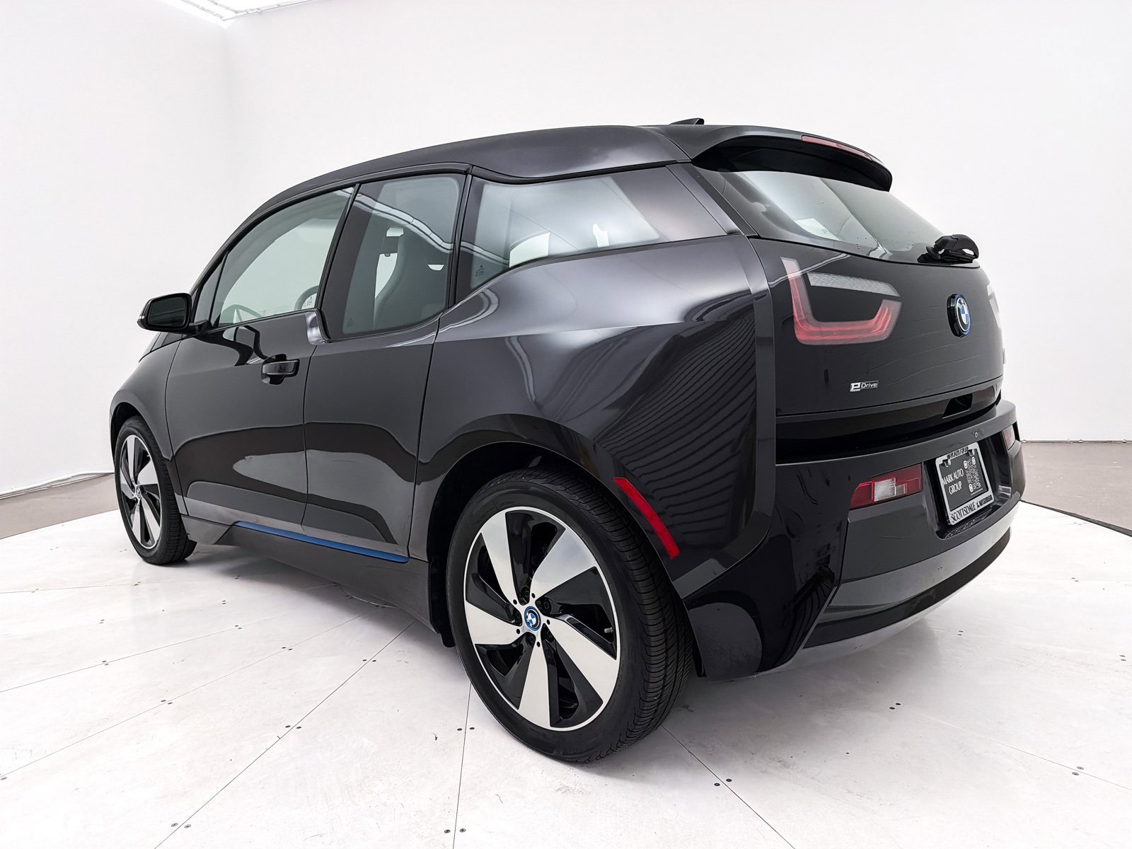 Used 2015 BMW i3 w/ Range Extender image 10