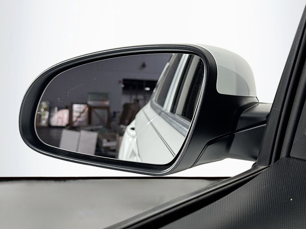 Used 2022 Hyundai Kona Limited image 45