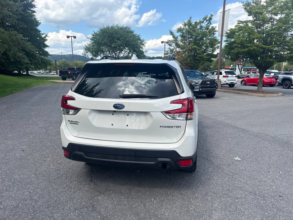Used 2023 Subaru Forester Premium AWD/4WD image 4