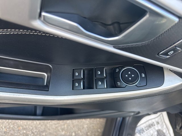 Used 2022 Ford Explorer XLT image 13