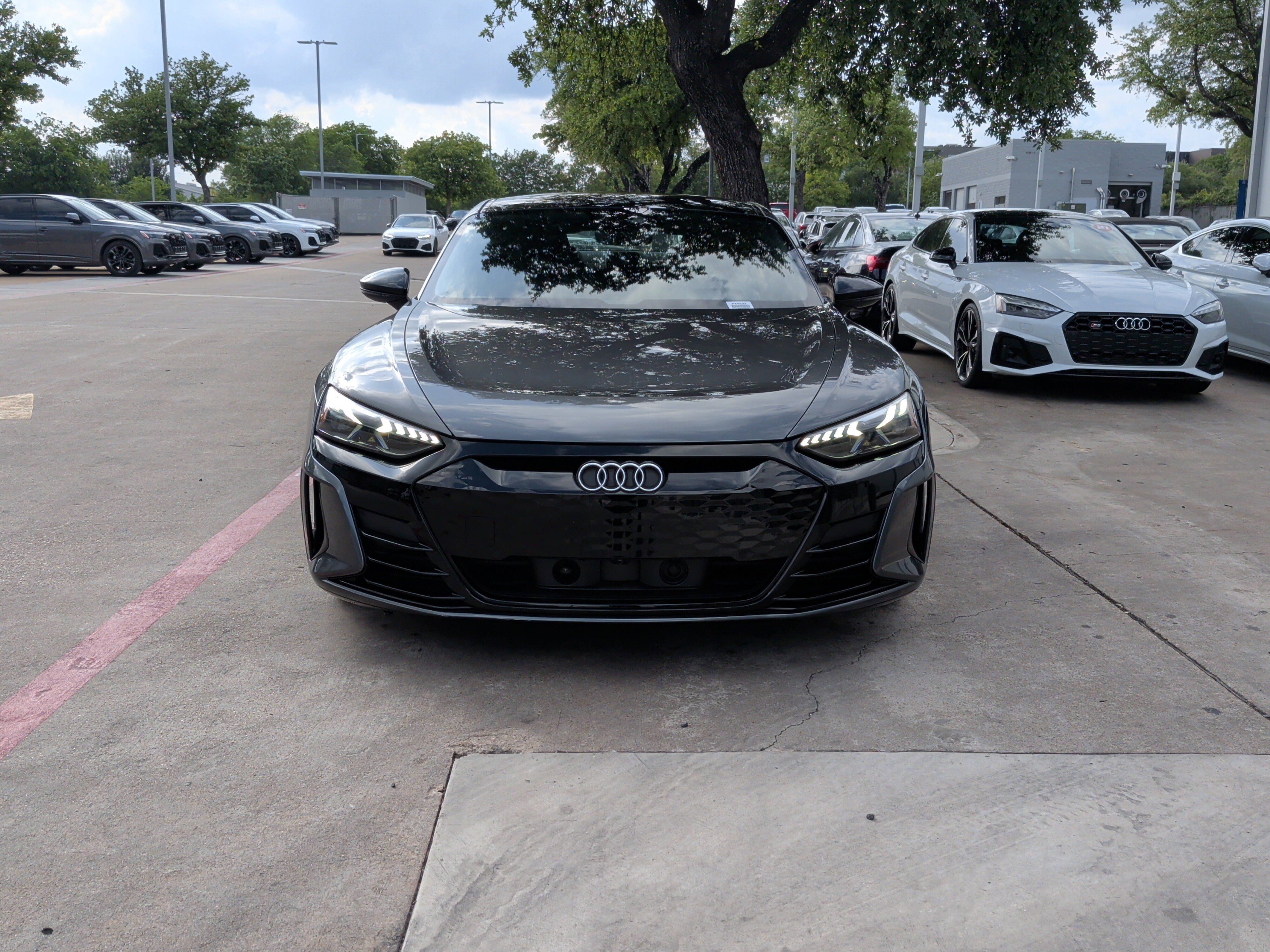 Certified 2022 Audi e-tron GT Prestige w/ Prestige Package AWD/4WD image 3